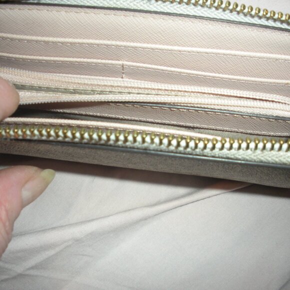 Michael Kors Jet Set Continental Wallet - Picture 2 of 6